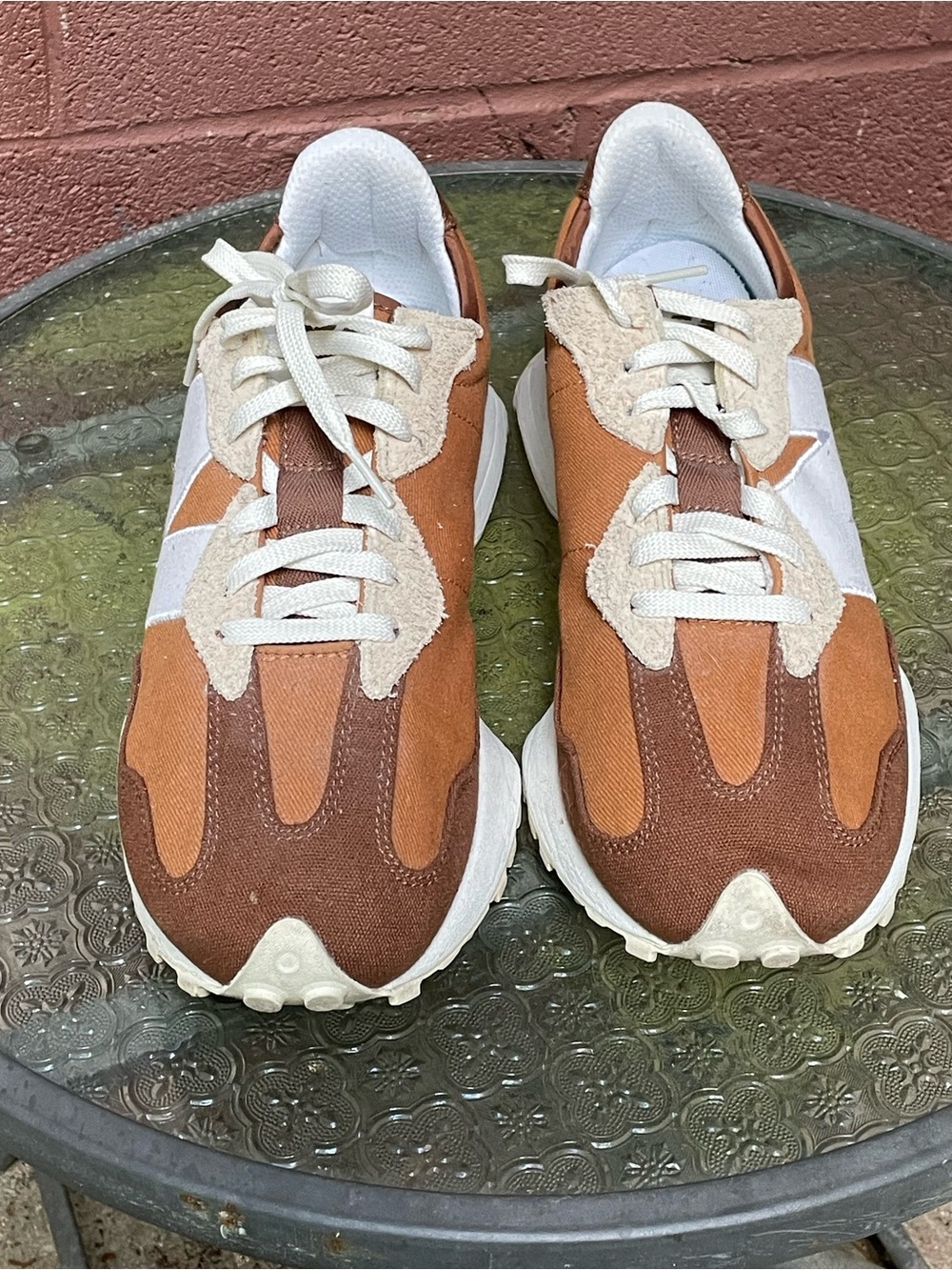 New Balance 327 Sneakers Size 10.5 D - Picture 5 of 11